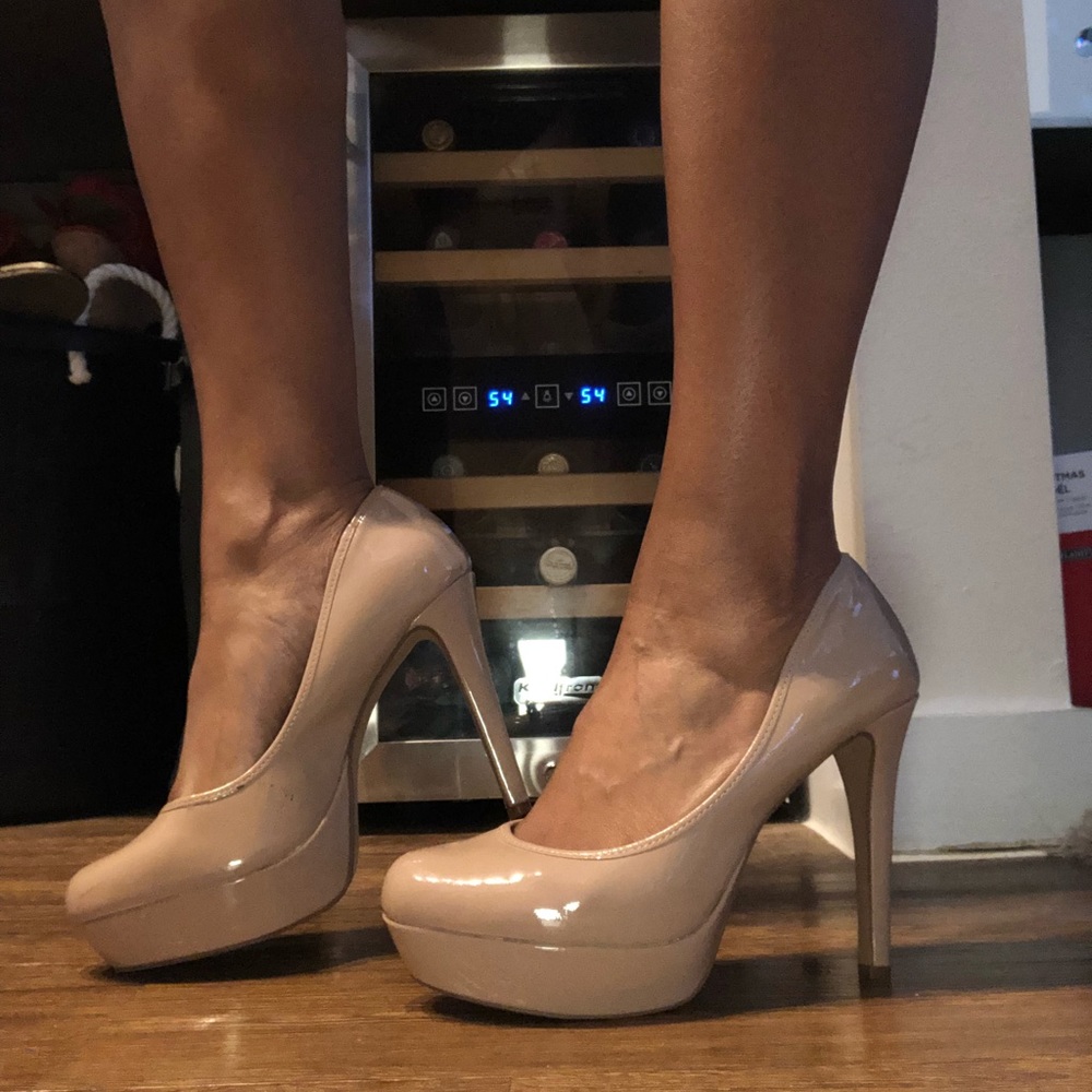 Jessica Simpson Nude Pumps